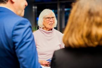 Impressionen Gewinn- und Spendenübergabe 24-Stunden-Schwimmen : Bild 9