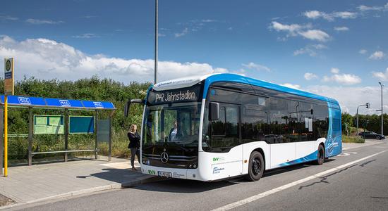 Bilder im hellblauen Balken : Bild 4