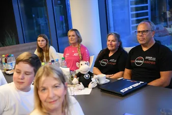 Impressionen Gewinn- und Spendenübergabe 24-Stunden-Schwimmen 2026 : Bild 8
