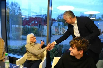 Impressionen Gewinn- und Spendenübergabe 24-Stunden-Schwimmen 2026 : Bild 1