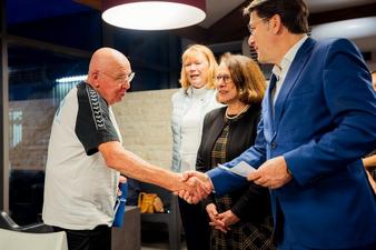 Impressionen Gewinn- und Spendenübergabe 24-Stunden-Schwimmen : Bild 10