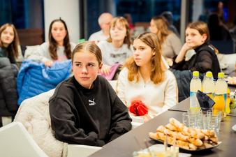 Impressionen Gewinn- und Spendenübergabe 24-Stunden-Schwimmen : Bild 6