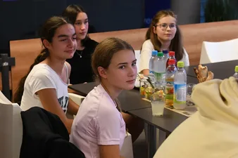 Impressionen Gewinn- und Spendenübergabe 24-Stunden-Schwimmen 2026 : Bild 6