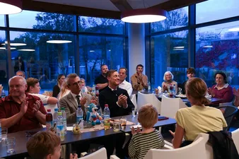 Impressionen Gewinn- und Spendenübergabe 24-Stunden-Schwimmen 2026 : Bild 5