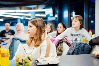 Impressionen Gewinn- und Spendenübergabe 24-Stunden-Schwimmen : Bild 5